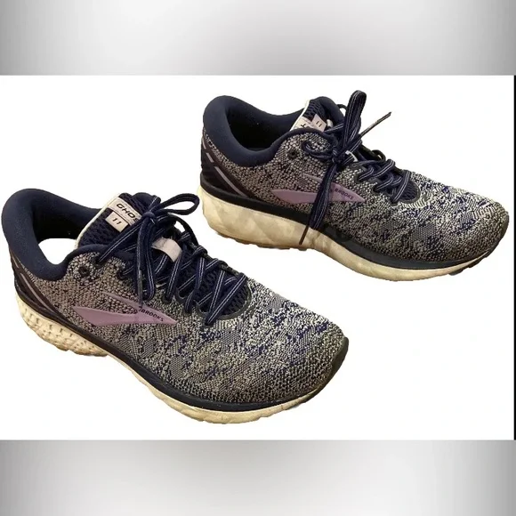 Brooks Women's Ghost 11 Purple Running Shoes Sneakers Size 10 B EUC - Picture 3 of 9